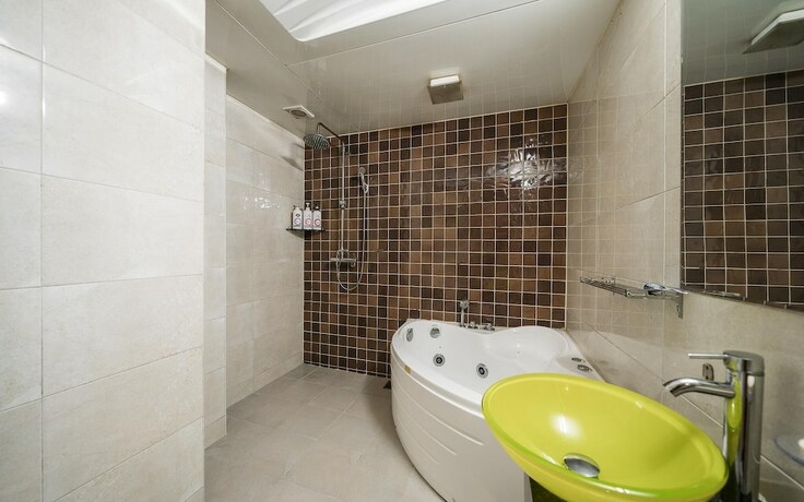 Imagen general del Hotel Yongin Chameleon. Foto 8