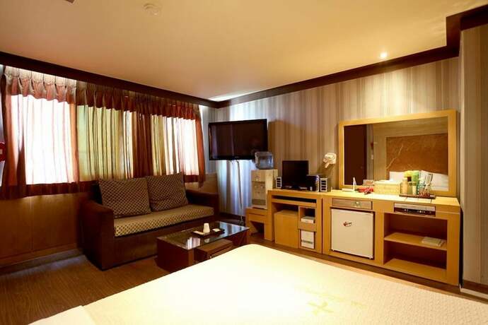 Imagen de la habitación del Hotel Yongin Elegance. Foto 18