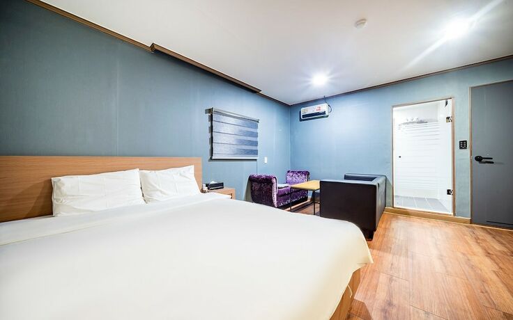 Imagen general del Hotel Yongin Jaju J and J. Foto 4