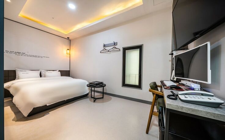 Imagen de la habitación del Hotel Yongin Juno. Foto 11