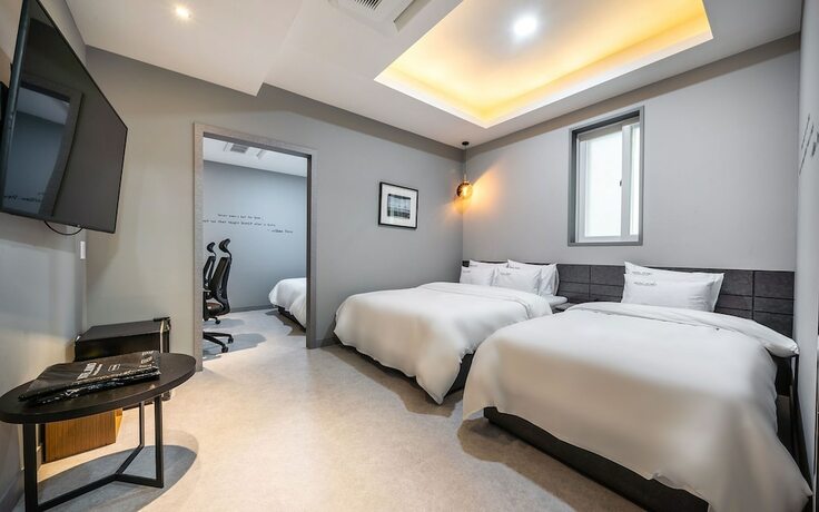 Imagen de la habitación del Hotel Yongin Juno. Foto 16