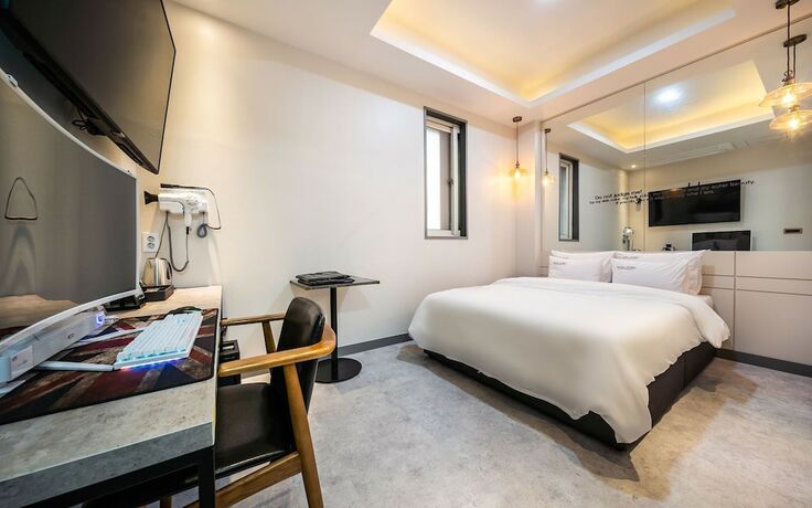 Imagen de la habitación del Hotel Yongin Juno. Foto 18