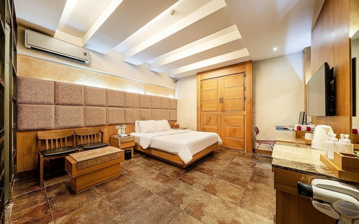 Imagen general del Hotel Yongin Singal Ace. Foto 8