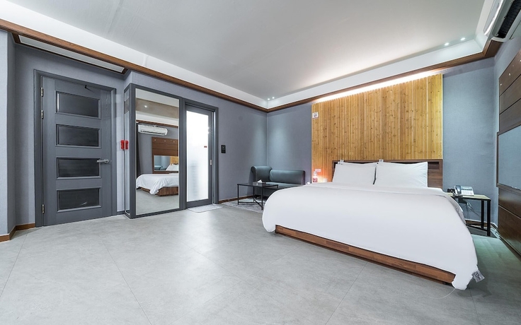 Imagen de la habitación del Hotel Yongin Singal Sky. Foto 11