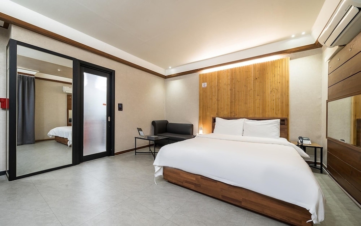 Imagen de la habitación del Hotel Yongin Singal Sky. Foto 19