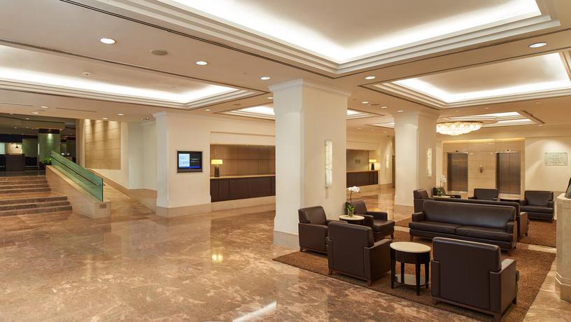 Imagen de los interiores del Hotel York, Singapur. Foto 12