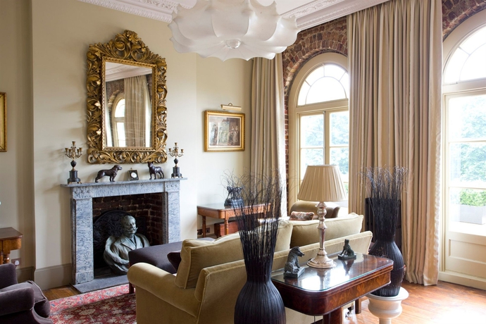 Imagen de los interiores del Hotel York and Albany. Foto 16