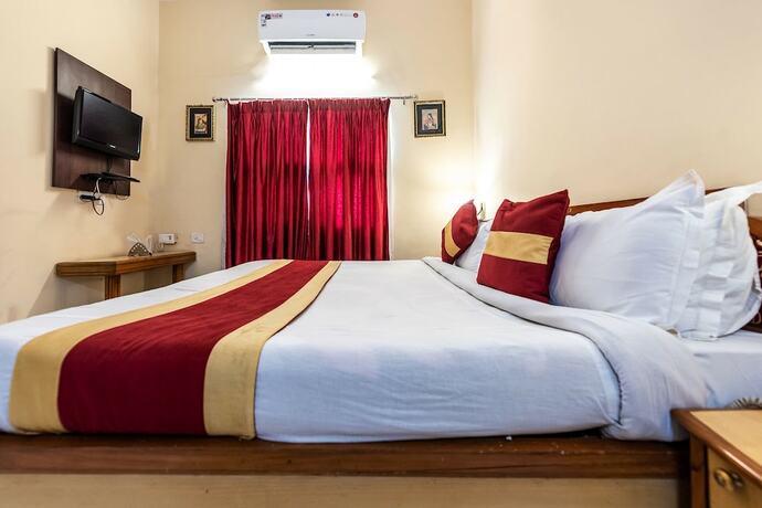 Imagen de la habitación del Hotel Yorkshire Inn, Abu Road. Foto 18