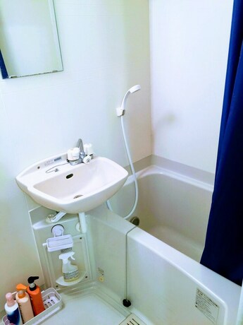 Imagen de la habitación del Hotel Yoron Tandy-house. Foto 32