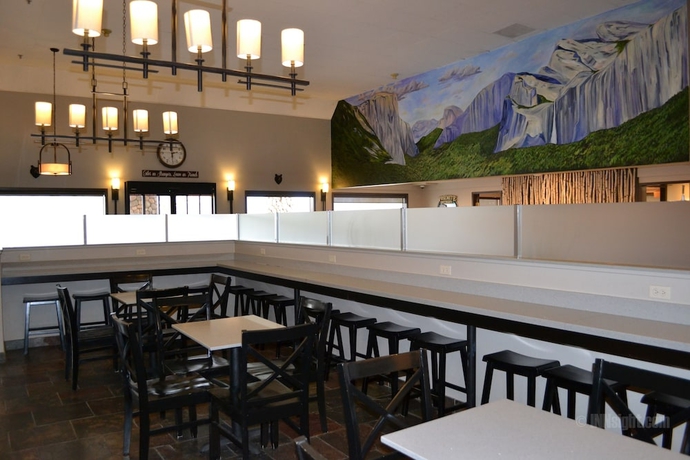 Imagen de los interiores del Hotel Yosemite Southgate and Suites. Foto 16