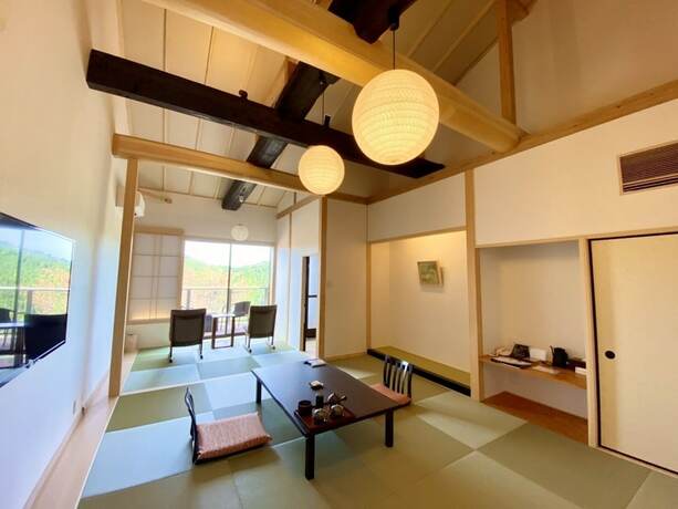 Imagen de la habitación del Hotel Yoshinoso Yukawaya. Foto 19
