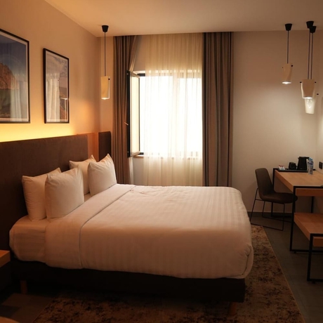 Imagen de la habitación del Hotel Yot Algiers. Foto 1