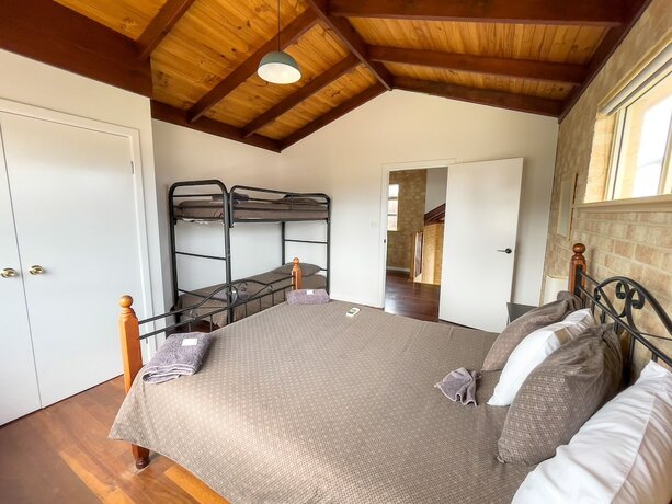 Imagen general del Hotel Yot Spot Apartments. Foto 10