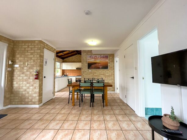 Imagen general del Hotel Yot Spot Apartments. Foto 11