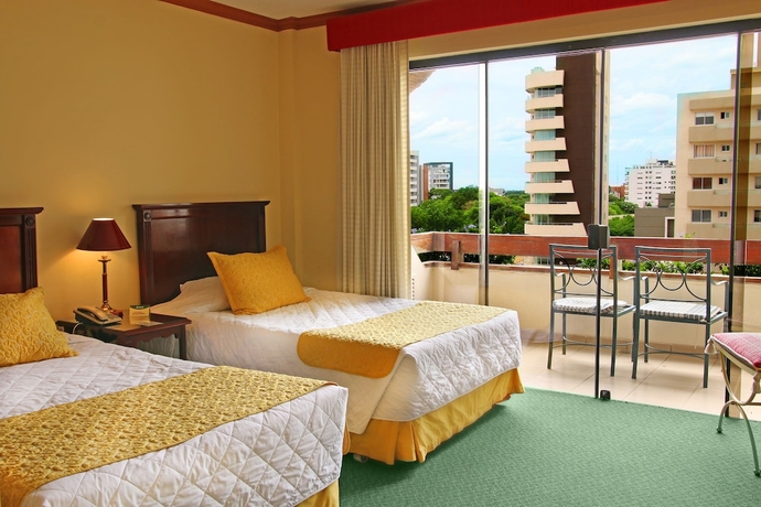 Imagen de la habitación del Hotel Yotau All Suites. Foto 2