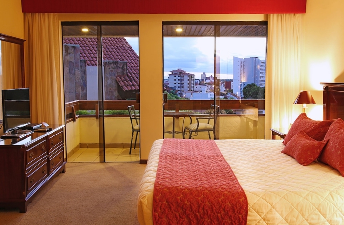 Imagen de la habitación del Hotel Yotau All Suites. Foto 7