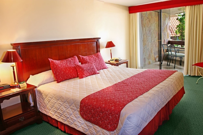 Imagen de la habitación del Hotel Yotau All Suites. Foto 8