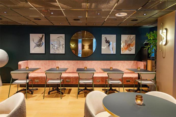 Imagen del bar/restaurante del Hotel Yotel London City. Foto 2