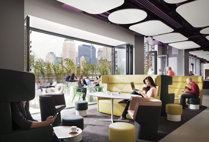 Imagen de los interiores del Hotel Yotel New York Times Square. Foto 16