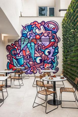 Imagen de los interiores del Hotel Yotel Porto. Foto 14