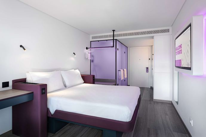 Imagen de la habitación del Hotel Yotel Porto. Foto 6