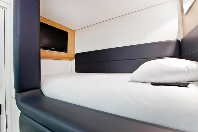 Imagen de la habitación del Hotel YotelAIR London Gatwick. Foto 2