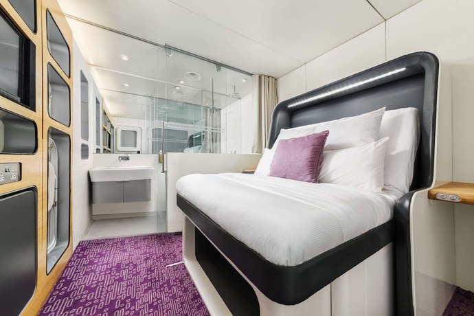 Imagen de la habitación del Hotel YotelAIR London Gatwick. Foto 13