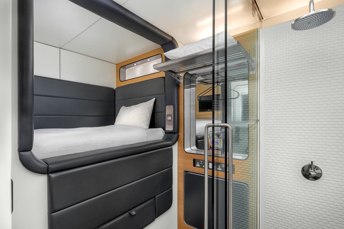 Imagen de la habitación del Hotel Yotelair Amsterdam Schiphol - Transit. Foto 7