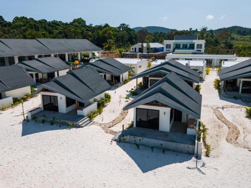 Imagen de la habitación del Hotel You&Me Resort. Foto 19