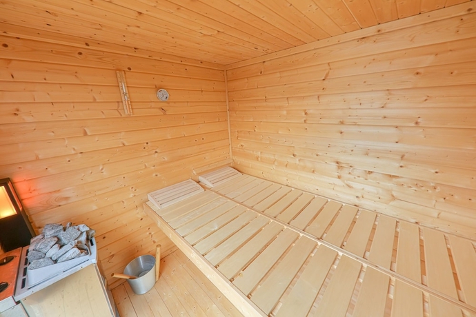 Imagen de la piscina del Hotel Young Backpackers Homestay. Foto 16