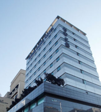 Imagen de los exteriores del Hotel Young Dong. Foto 6
