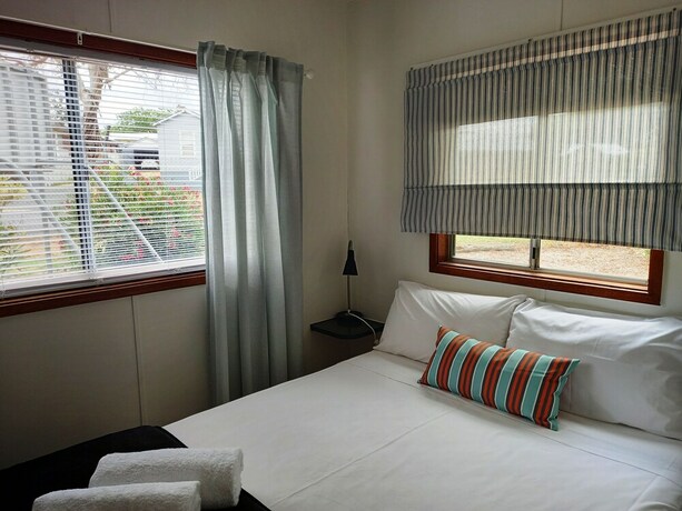 Imagen de la habitación del Hotel Young Tourist Park. Foto 16