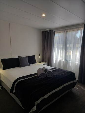 Imagen de la habitación del Hotel Young Tourist Park. Foto 17