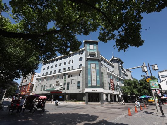 Imagen de los exteriores del Hotel Youngor Central. Foto 10