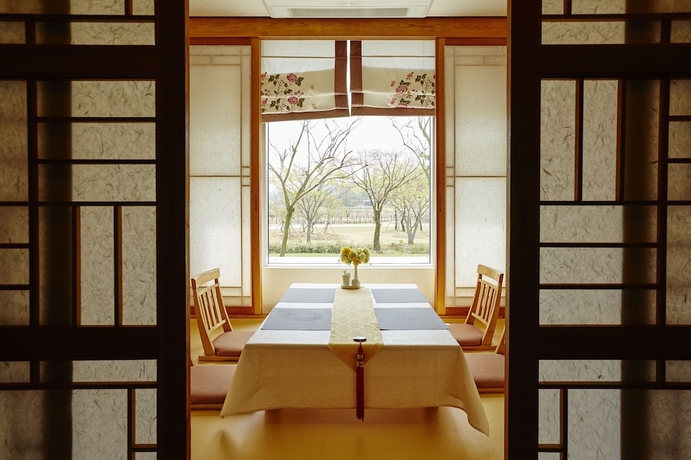 Imagen del bar/restaurante del Hotel Youngsanjae Hanok. Foto 2