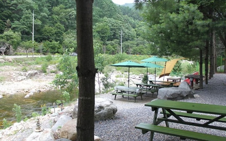 Imagen de la habitación del Hotel Youngwol Sky Pension Camping. Foto 17