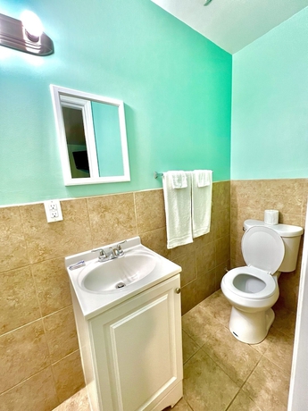 Imagen de la habitación del Hotel Your Motel. Foto 13