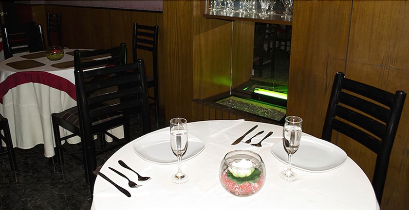 Imagen del bar/restaurante del Hotel Yours Lifestyle. Foto 3