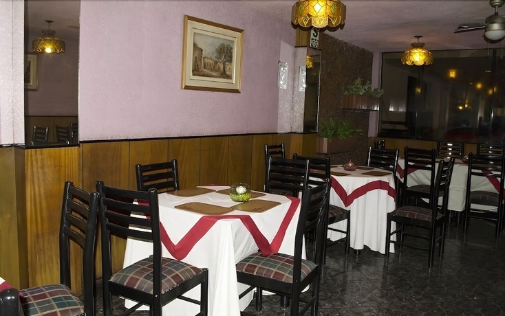 Imagen del bar/restaurante del Hotel Yours Lifestyle. Foto 4