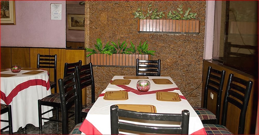 Imagen del bar/restaurante del Hotel Yours Lifestyle. Foto 5