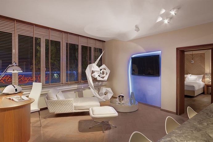 Imagen de los interiores del Hotel Yours Truly. Foto 15