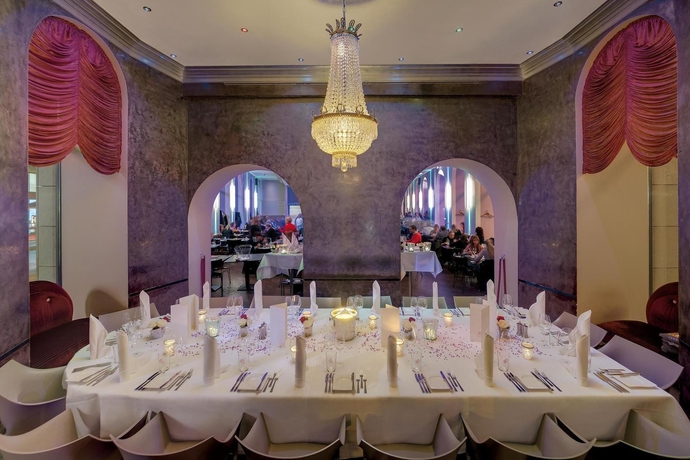 Imagen del bar/restaurante del Hotel Yours Truly. Foto 5