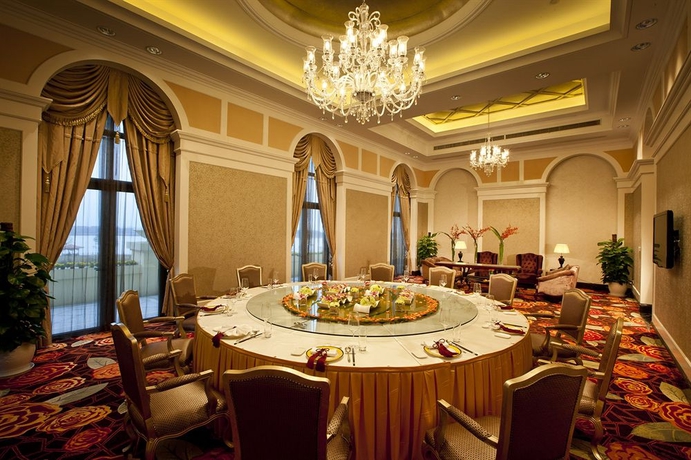 Imagen de los interiores del Hotel Yourworld International Conference Center. Foto 14