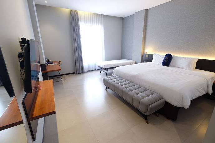 Imagen de la habitación del Hotel Youstay Semarang By Sinergi. Foto 14