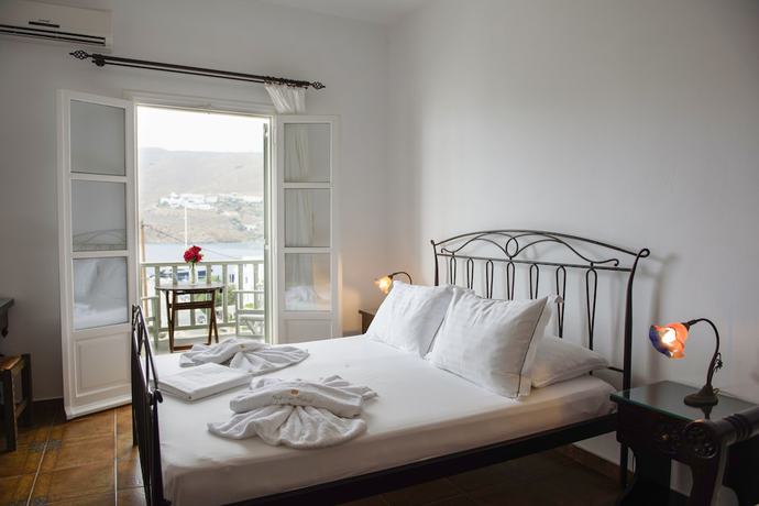 Imagen de la habitación del Hotel Yperia. Foto 10
