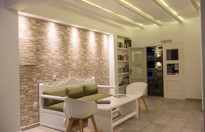 Imagen de los interiores del Hotel Yperia. Foto 20