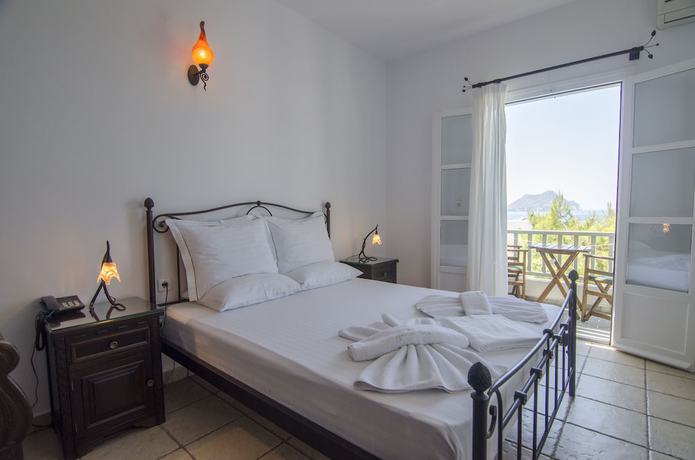Imagen de la habitación del Hotel Yperia. Foto 15