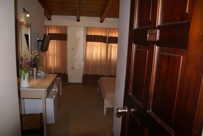 Imagen de la habitación del Hotel Yria. Foto 5