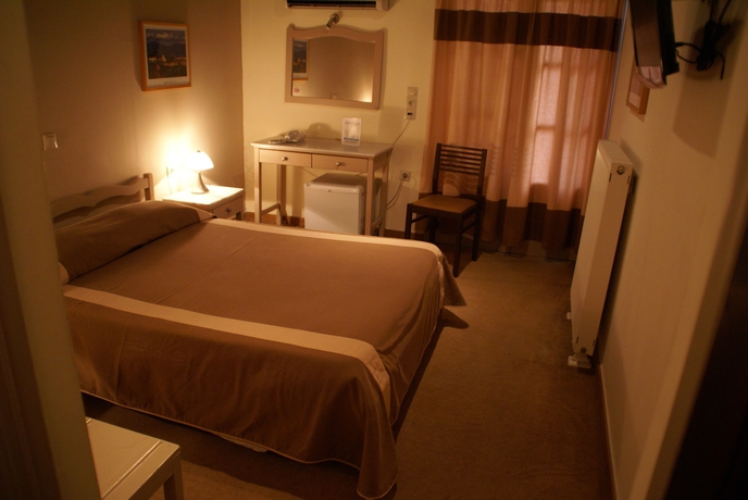 Imagen de la habitación del Hotel Yria. Foto 12