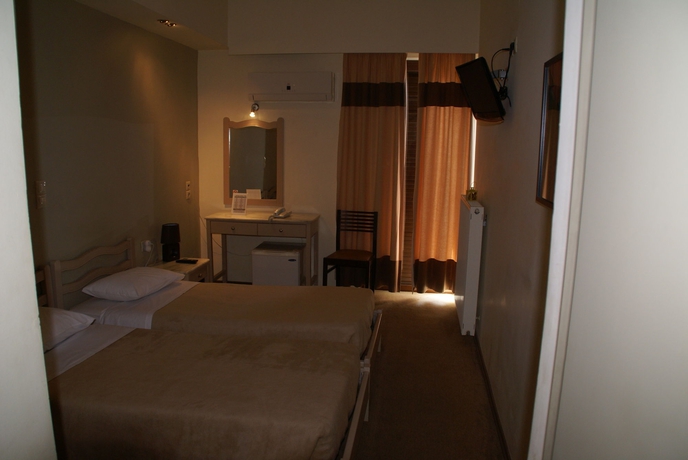 Imagen de la habitación del Hotel Yria. Foto 13